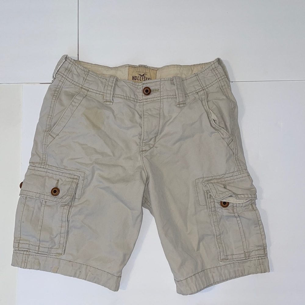 Hollister cargo shorts W28